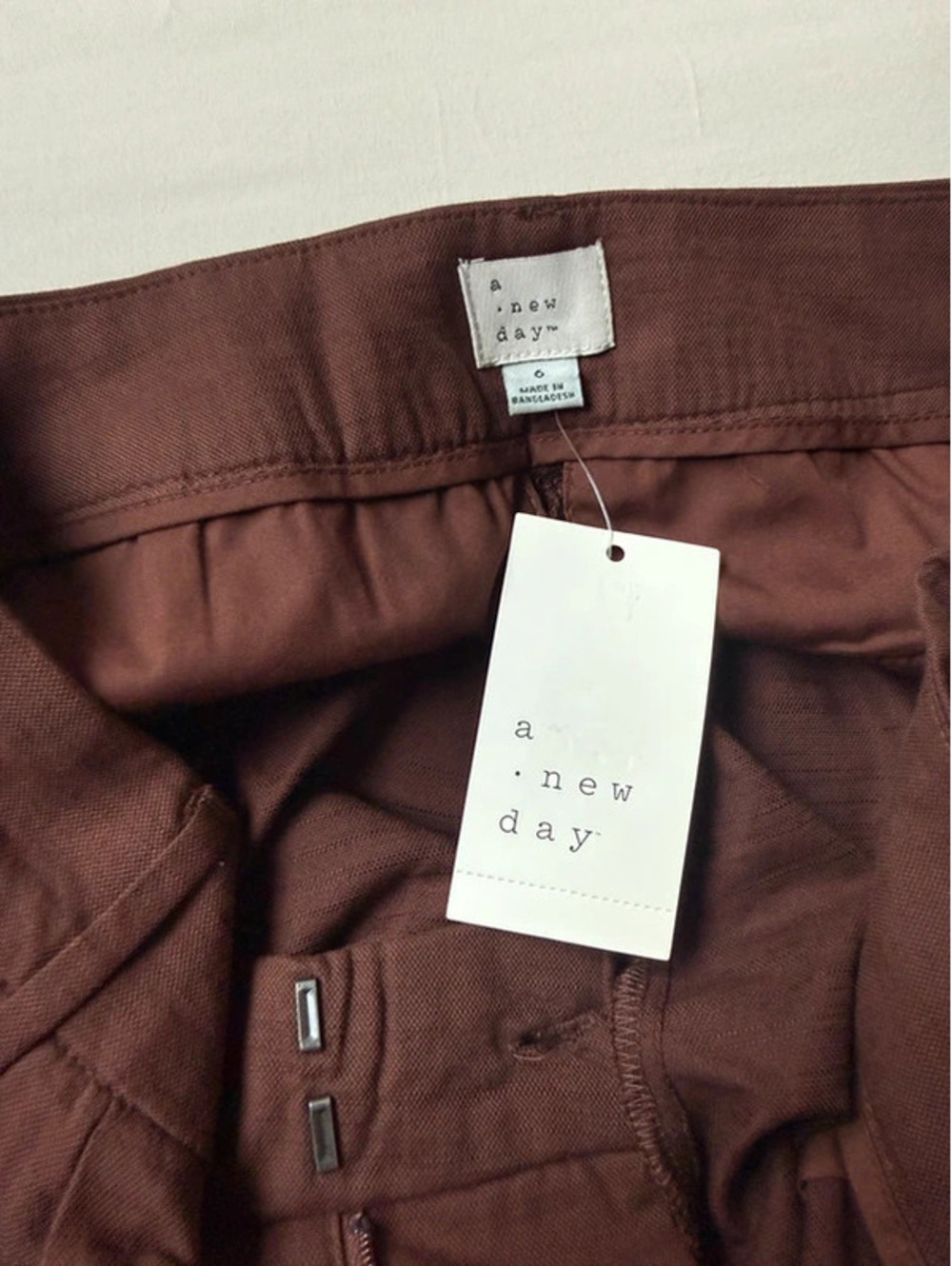 NWT A New Day Brown Pleated High Rise Trouser Shorts Size 6 - Picture 2 of 6